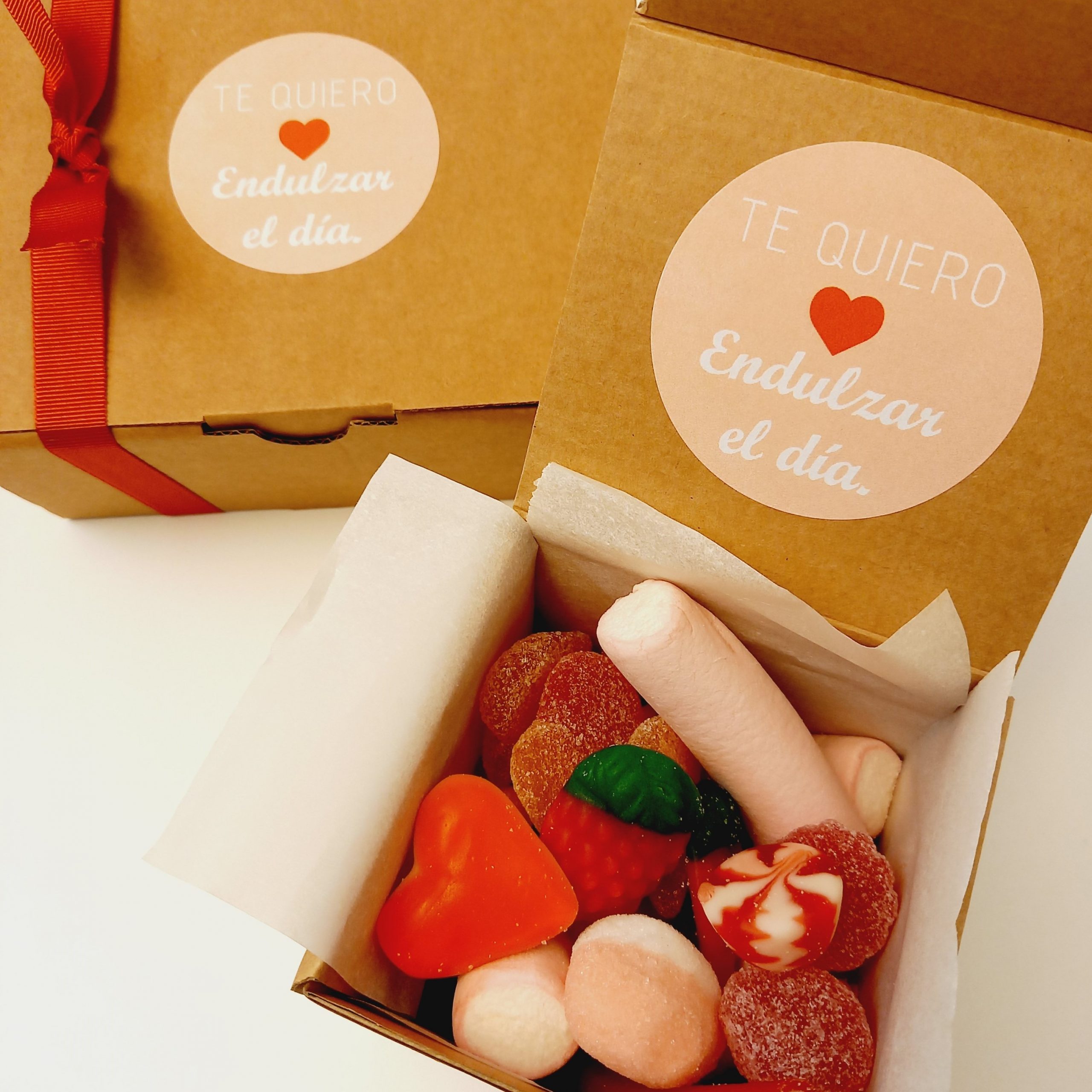 caja chuches rosa 65gr personalizada para regalar detalles dulces